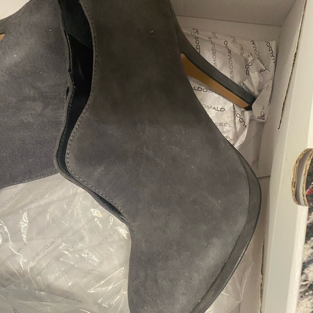 grey heels